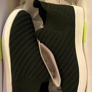 Sonoma Comfort knit shoes!